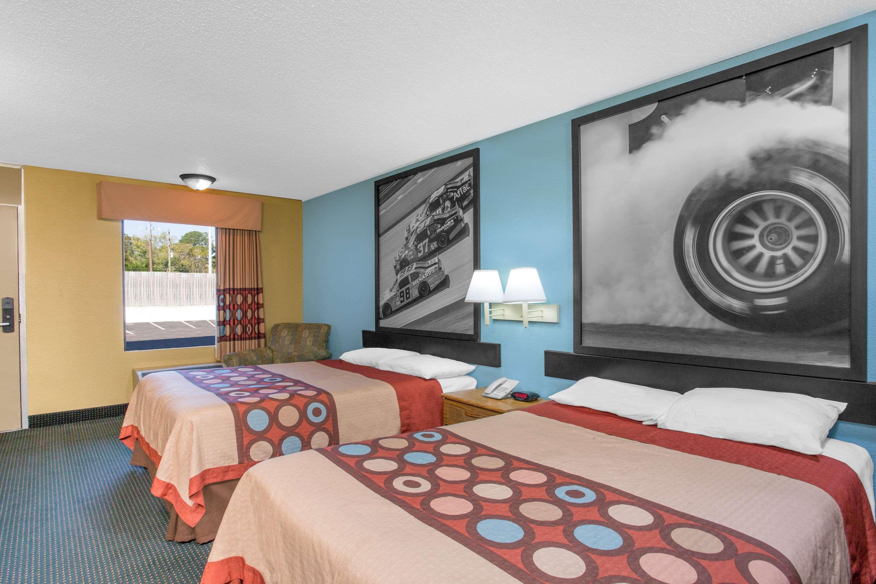 ซูเปอร์ 8 บาย วินด์แฮม ดันน์ Motel ภายนอก รูปภาพ